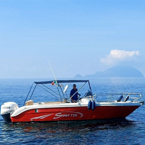 Giro dell'isola di Salina in barca